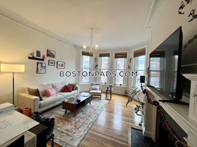 Back Bay 1 Bed Back Bay Boston - $3,750