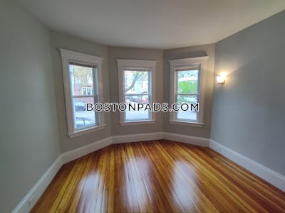 Dorchester 4 Bed, 1 Bath Unit Boston - $3,900 No Fee