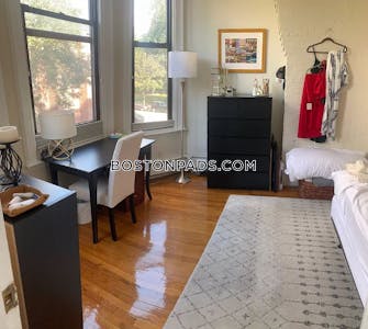 South End 2 Beds 1 Bath Boston - $3,400