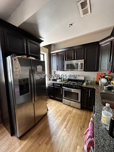 Roxbury Fantastic 4 Bed on Perrin St in Roxbury Available Sept. 1! Boston - $4,200 No Fee