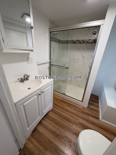 Newton 1.5 Beds 1 Bath  Newton Corner - $2,500 No Fee