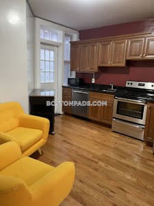 North End 3 Bed, 1 Bath Unit Boston - $3,600 No Fee