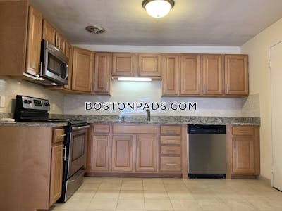 Brookline 2 Bed 1 Bath BROOKLINE- BOSTON UNIVERSITY $3,300 Boston University - $3,600 No Fee