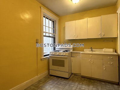 Brighton 2 Beds 1 Bath Boston - $2,300 50% Fee