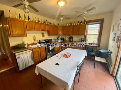 Mission Hill 4 Beds 1 Bath Boston - $5,400