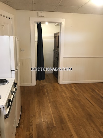 Fenway/kenmore Nice ground level Studio 1 Bath on Newbury St Boston - $1,975 No Fee
