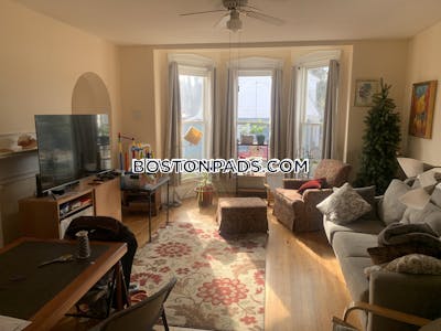 Newton Apartment for rent 3 Bedrooms 1 Bath  Newtonville - $3,895