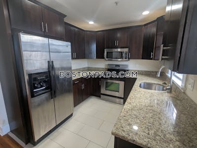 Dorchester Renovated 2 Bed 1 bath available NOW on E Cottage St in Boston! Boston - $2,750