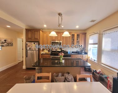 Mission Hill 4 Beds 2 Baths Boston - $6,795 50% Fee