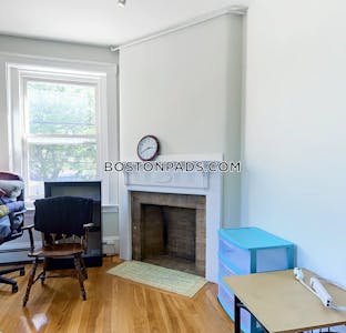 Somerville 4 Beds 1.5 Baths  Winter Hill - $4,485