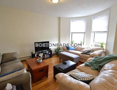 Brookline Apartment for rent 2 Bedrooms 1.5 Baths Cleveland Circle - $3,150