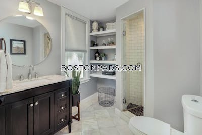 Brookline 1 Bed 1 Bath BROOKLINE- WASHINGTON SQUARE $2,665  Washington Square - $2,710 No Fee