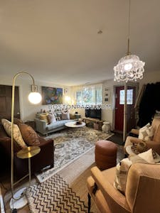Cambridge 2 bedroom 1 baths in CAMBRIDGE Mt. Auburn/brattle/ Fresh Pond - $3,600