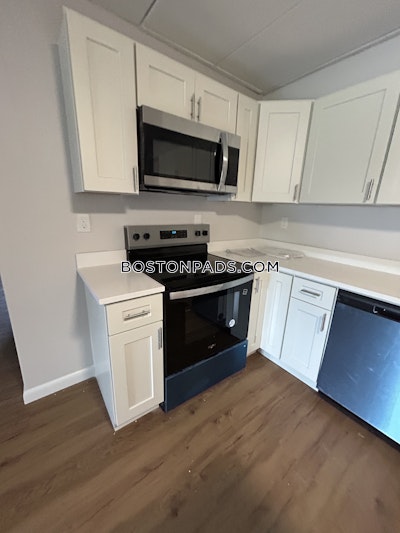 Cambridge 3 bedroom 1 baths in CAMBRIDGE  Mt. Auburn/brattle/ Fresh Pond - $3,195