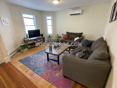 Somerville 3.5 Beds 1 Bath  Winter Hill - $3,600