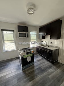 Cambridge 3 bedroom 1 baths in CAMBRIDGE  Central Square/cambridgeport - $4,400 No Fee