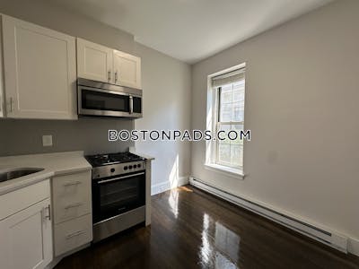 Back Bay Apartment for rent 3 Bedrooms 1 Bath Boston - $5,000 No Fee